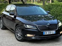Negru Utilizat 2017 Skoda Superb Berlinǎ | 12.990 EUR (Super Preț)