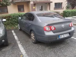 Utilizat 2006 VW Passat Berlinǎ | 2.200 EUR (Preț bun)