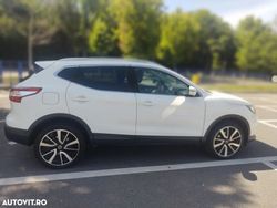 Alb Utilizat 2015 Nissan Qashqai Tekna SUV | 9.800 EUR (Preț OK)