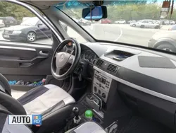 Argintiu Utilizat 2005 Opel Meriva Monovolum | 1.900 EUR (Puțin scump)