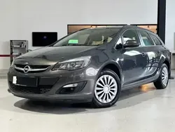 Gri Utilizat 2015 Opel Astra Break | 4.400 EUR (Preț bun)
