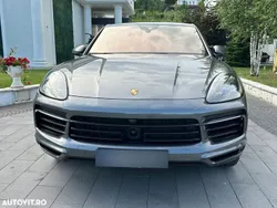 Gri Utilizat 2019 Porsche Cayenne SUV | 71.500 EUR (Scump)
