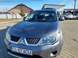 Gri Utilizat 2007 Mitsubishi Outlander SUV | 4.000 EUR (Preț OK)