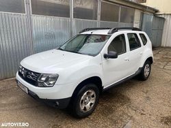Culoarealb Utilizat 2015 Dacia Duster Lauréate SUV | 7.350 EUR (Preț bun)
