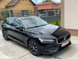 Negru Utilizat 2019 Volvo V60 Momentum Break | 17.999 EUR (Scump)
