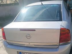 Gri Utilizat 2003 Opel Vectra Berlinǎ | 2.100 EUR (Preț OK)
