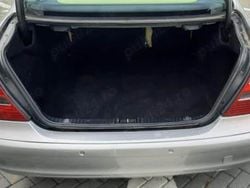 Utilizat 2005 Mercedes E220 Berlinǎ | 3.500 EUR