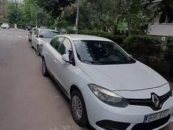 Culoarealb Utilizat 2013 Renault Fluence Authentique Berlinǎ | 3.900 EUR