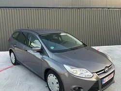 Gri Utilizat 2014 Ford Focus Trend Berlinǎ | 4.900 EUR (Preț bun)