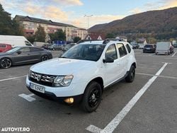 Culoarealb Utilizat 2018 Dacia Duster Lauréate SUV | 8.200 EUR (Super Preț)