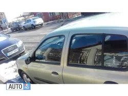 Verde Utilizat 2003 Renault Clio II Berlinǎ | 1.650 EUR