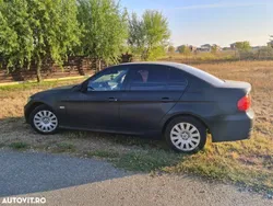 Negru Utilizat 2006 BMW 318 Comfort Edition Berlinǎ | 2.000 EUR (Super Preț)