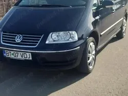 Utilizat 2010 VW Sharan Monovolum | 4.200 EUR (Super Preț)