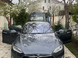 Negru Utilizat 2016 Tesla Model S Berlinǎ | 19.700 EUR