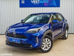 Culoarealbastru Utilizat 2022 Toyota Yaris Hybrid Active SUV | 21.200 EUR (Scump)