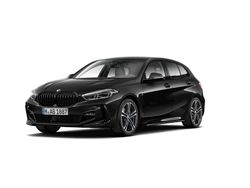 Black sapphire metallic paintwork Utilizat 2022 BMW 118 Shadowline Hatchback | 19.480 EUR (Preț bun)