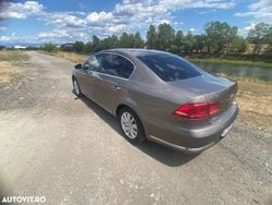 Culoaremaro Utilizat 2011 VW Passat Exclusive Break | 7.500 EUR (Puțin scump)
