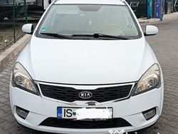 Alb Utilizat 2010 Kia Ceed Sportswagon 2 Break | 2.500 EUR (Super Preț)