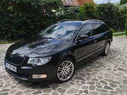 Culoarenegru Utilizat 2011 Skoda Superb Comfort Break | 8.000 EUR (Scump)