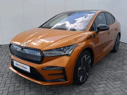 Portocaliu mediu metalic perleffect Utilizat 2023 Skoda Enyaq iV RS SUV | 42.994 EUR