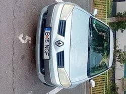 Utilizat 2003 Renault Mégane II Hatchback | 950 EUR (Preț bun)
