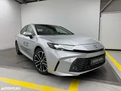 Argint Nouă 2024 Toyota Camry Luxury Berlinǎ | 47.377 EUR