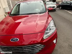 Rosu Utilizat 2023 Ford Kuga Titanium X SUV | 26.000 EUR (Puțin scump)