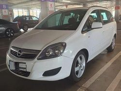 Culoarealb Utilizat 2013 Opel Zafira Monovolum | 3.500 EUR (Super Preț)