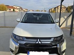 Alb Utilizat 2019 Mitsubishi Outlander P-HEV SUV | 19.550 EUR (Preț OK)