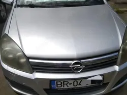 Argintiu Utilizat 2005 Opel Astra Hatchback | 2.200 EUR (Scump)