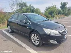 Culoarenegru Utilizat 2010 Opel Astra Cosmo Hatchback | 3.300 EUR (Preț OK)