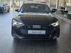 Negru Nouă 2025 Audi A3 Berlinǎ | 33.900 EUR