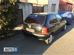 Negru Utilizat 2000 Opel Corsa Hatchback | 650 EUR
