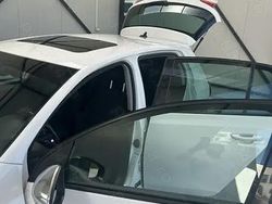 Alb Utilizat 2011 VW Golf VI Style Hatchback | 8.150 EUR (Scump)