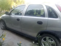 Utilizat 2001 Opel Corsa Berlinǎ | 1.400 EUR