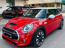 Culoarerosu Utilizat 2019 Mini Cooper S Hatchback | 17.950 EUR (Preț OK)
