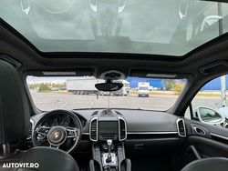 Culoarealb Utilizat 2017 Porsche Cayenne SUV | 25.000 EUR