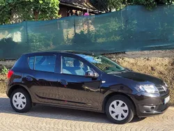 Negru Utilizat 2012 Dacia Sandero Lauréate Hatchback | 3.750 EUR (Preț OK)