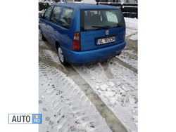 Albastru Utilizat 2001 VW Polo Break | 1.650 EUR