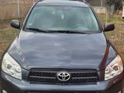 Utilizat 2007 Toyota RAV4 SUV | 3.000 EUR (Super Preț)