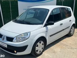 Alb Utilizat 2004 Renault Scénic II Dynamique Monovolum | 2.200 EUR