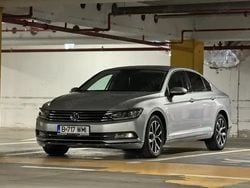 Gri Utilizat 2019 VW Passat Highline Berlinǎ | 23.000 EUR (Scump)