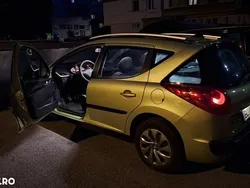 Culoareverde Utilizat 2007 Peugeot 207 Break | 3.500 EUR (Scump)