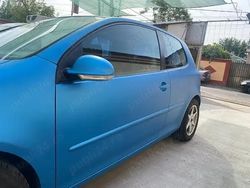 Albastru Utilizat 2005 VW Golf V Hatchback | 16.000 EUR