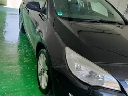 Negru Utilizat 2012 Opel Astra Break | 4.300 EUR (Preț OK)