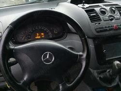 Utilizat 2007 Mercedes 220 Van | 4.250 EUR