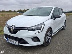 Culoarealb Utilizat 2022 Renault Clio V Hatchback | 13.850 EUR (Puțin scump)