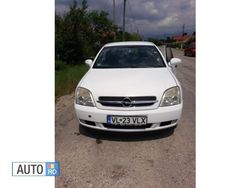 Alb Utilizat 2003 Opel Vectra Berlinǎ | 2.500 EUR