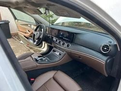Utilizat 2018 Mercedes 220 Berlinǎ | 30.800 EUR