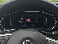 Culoarerosu Utilizat 2020 VW T-Cross Life SUV | 14.000 EUR (Super Preț)